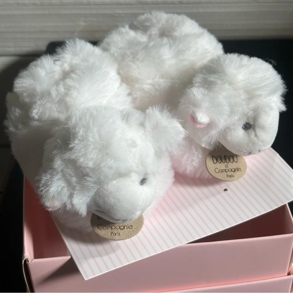 Doudou et Compagnie Paris Baby Lamb Booties Pink Soft Plush Rattle Slippers NEW